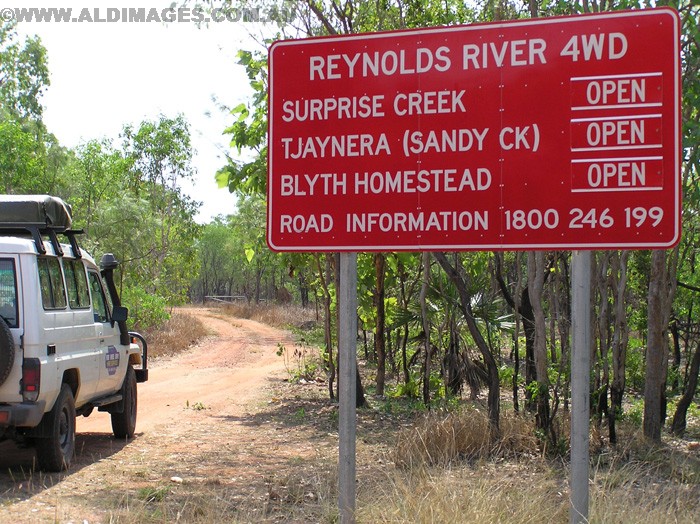 678x501 pixels (273K)